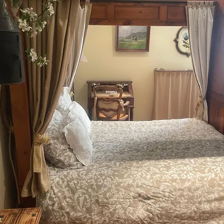 Le Chateau De Sorgues Cornus