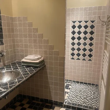 Panzió Le Chateau De Sorgues