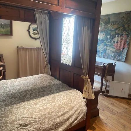 Bed & Breakfast Le Chateau De Sorgues Cornus