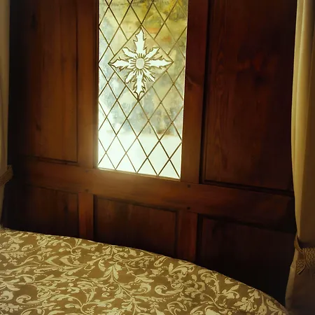 Panzió Le Chateau De Sorgues Cornus