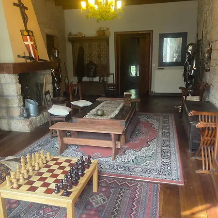 Bed & Breakfast Le Chateau De Sorgues 3*