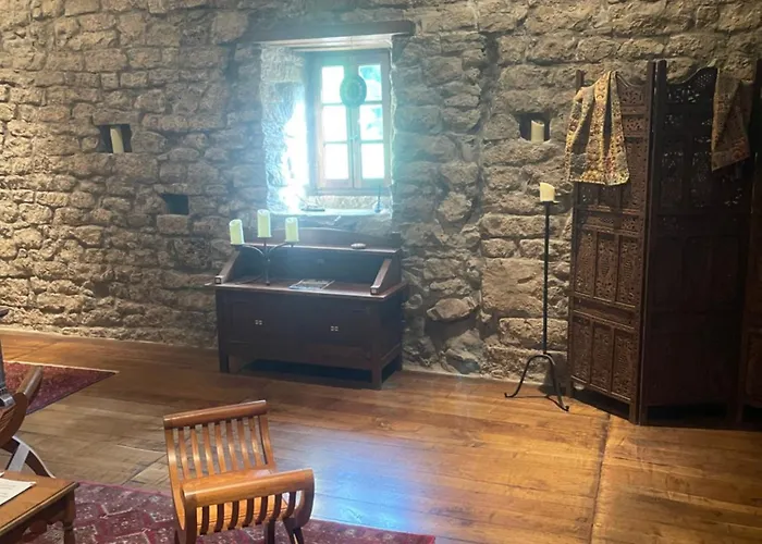 Bed & Breakfast Le Chateau De Sorgues