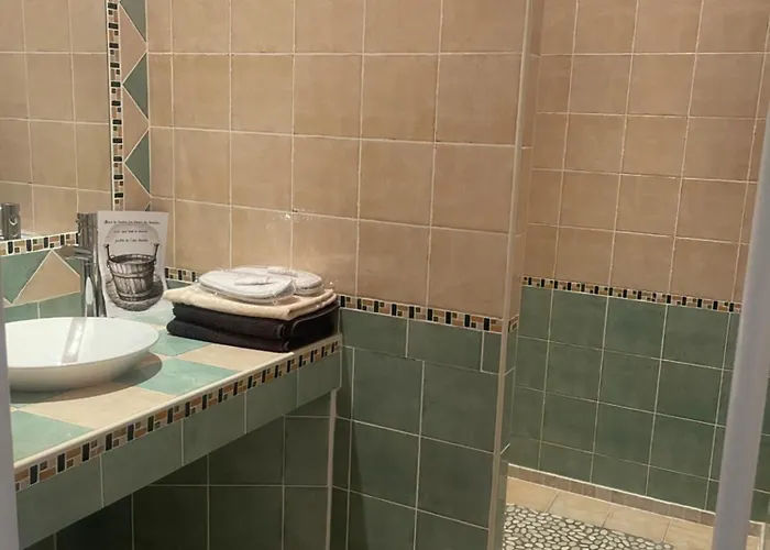 Le Chateau De Sorgues Cornus