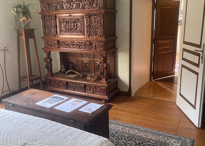 住宿加早餐酒店 Le Chateau De Sorgues Cornus