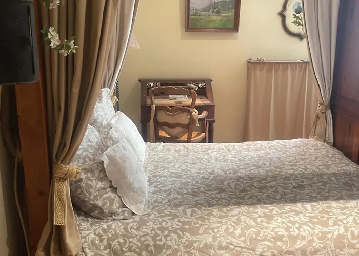 Le Chateau De Sorgues Cornus