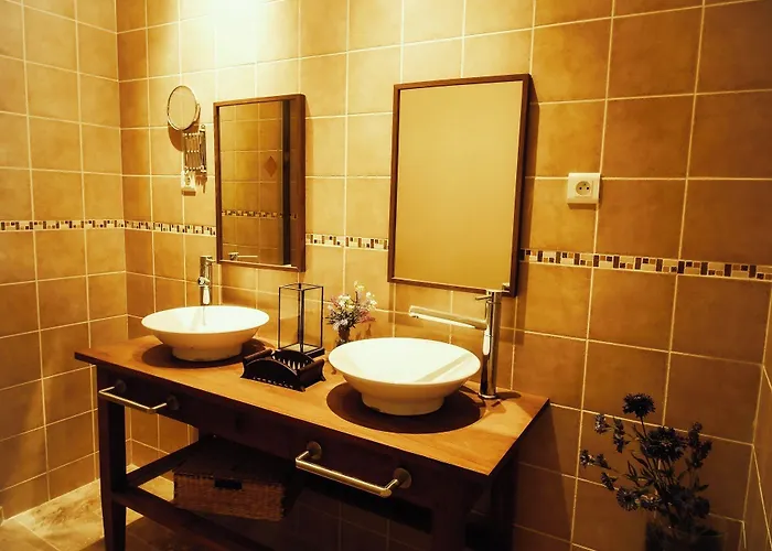 Le Chateau De Sorgues 3*